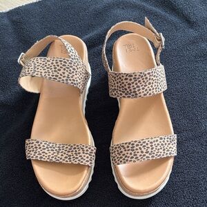 Time and Tru Leopard Print Platform Sandals - Tan/Black